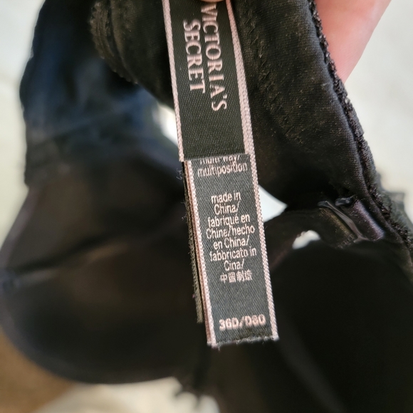 Victoria Secret Bra - Picture 5 of 7